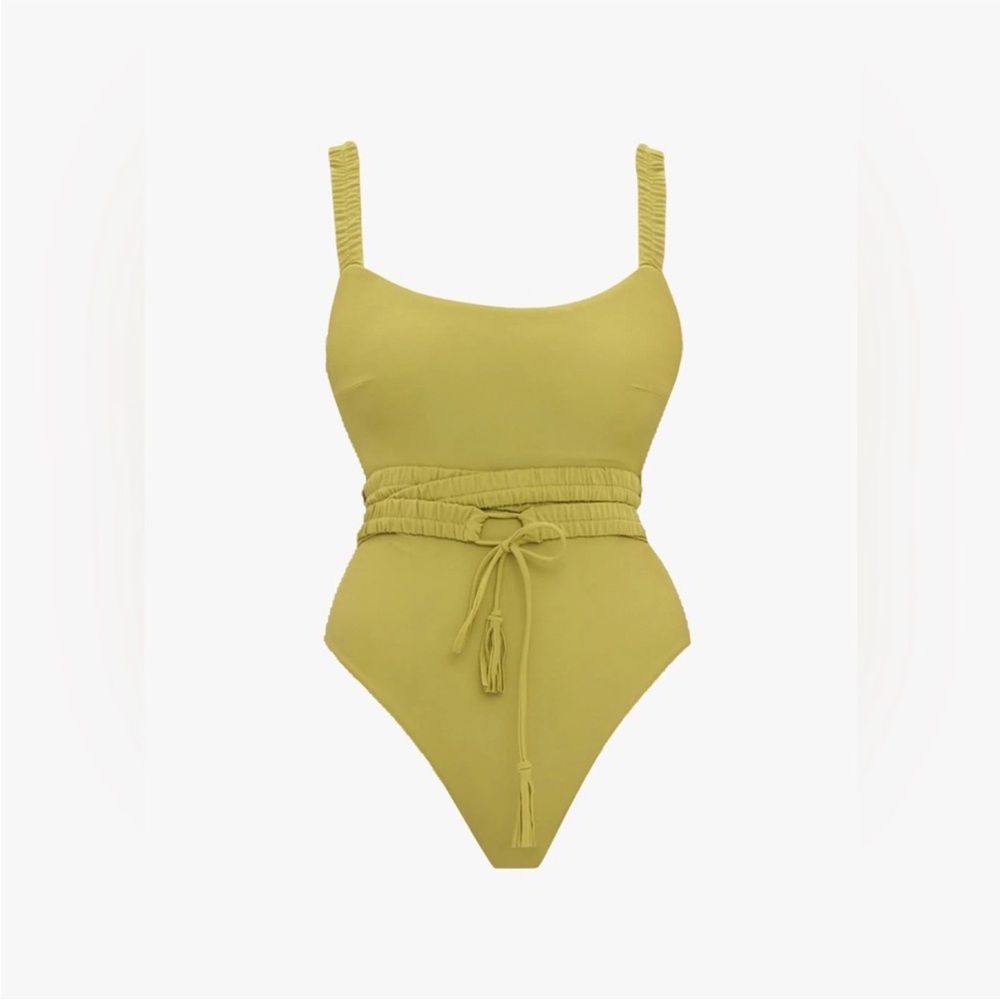 Nwt Andrea Iyamah ‘Wasabi’ One Beach Swimsuit Padded Bra, Belt Size Small $398